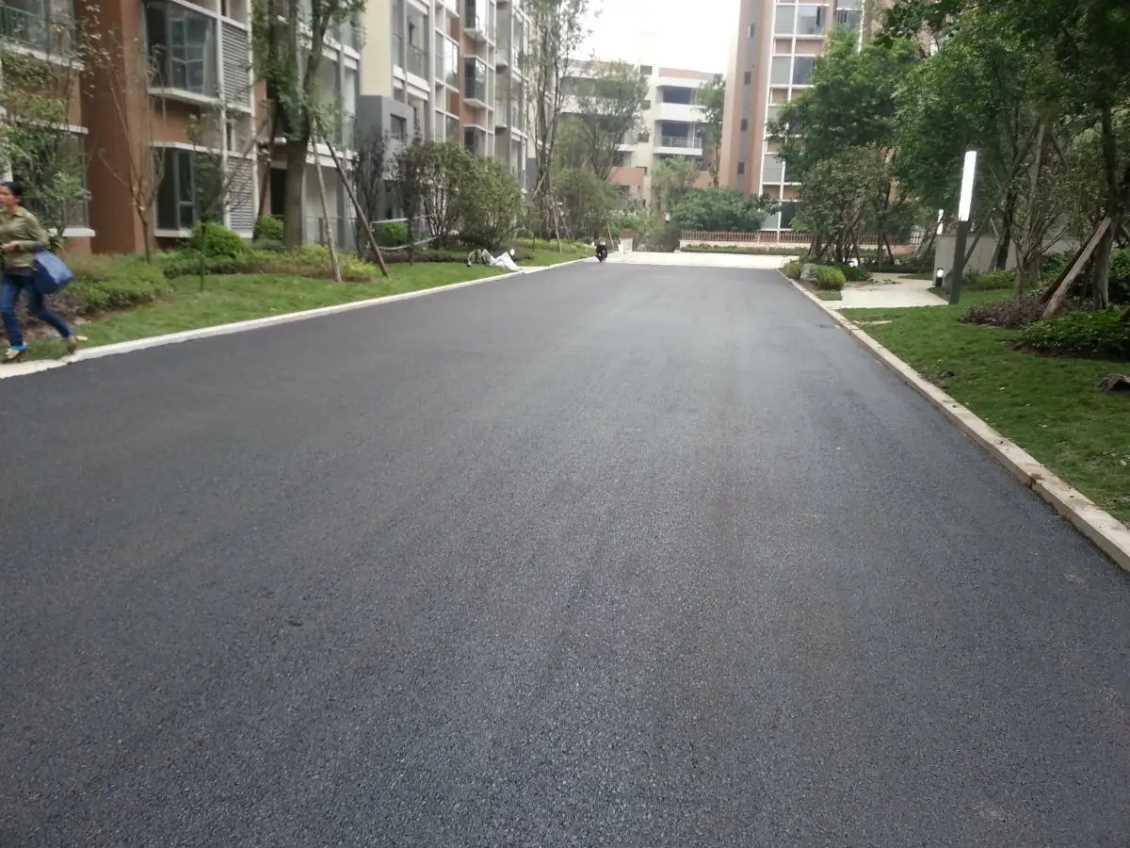 咸宁沥青道路施工的养护方法